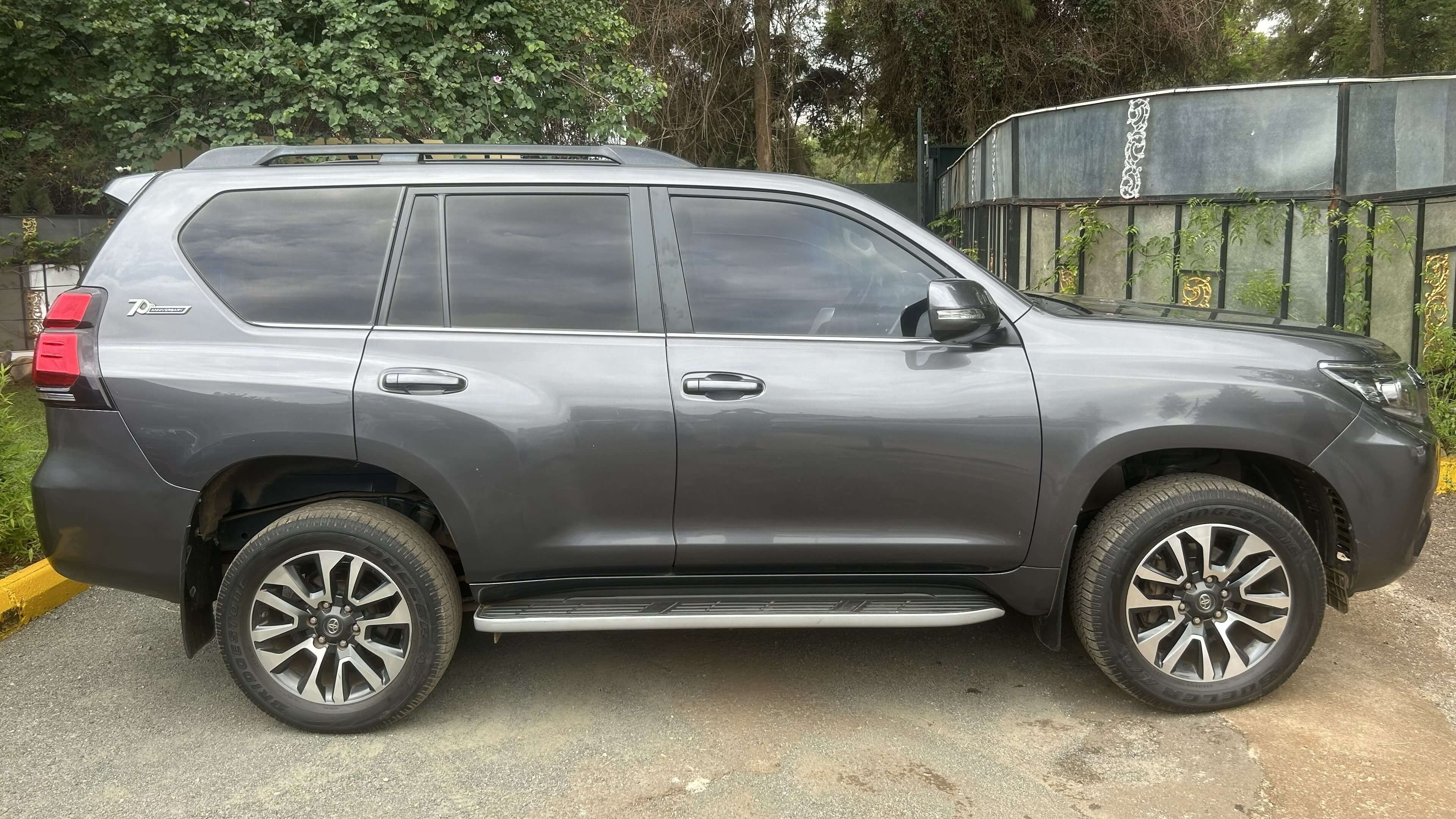 Toyota Land Cruiser VX
